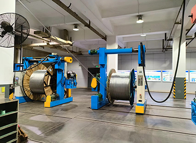 حامل بكرة الإرسال (التموين) متحركة بعارضة علوية 