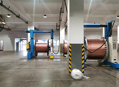 حامل بكرة الإرسال (التموين) متحركة بعارضة علوية 