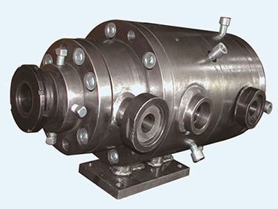 رأس البثق المشترك بثلاث طبقات